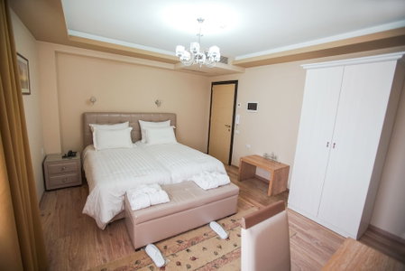 Hotel Borova, Korçë, Albania