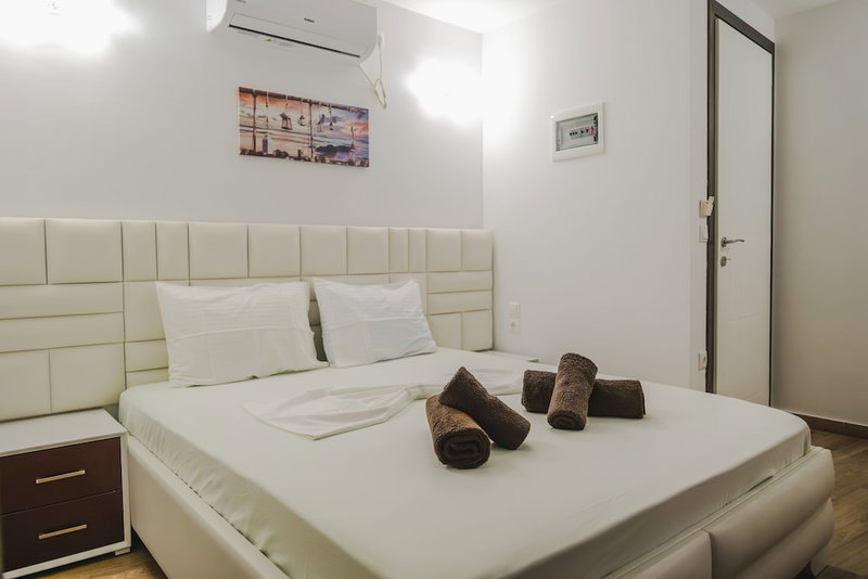 Foris Rooms, Himarë, Albania