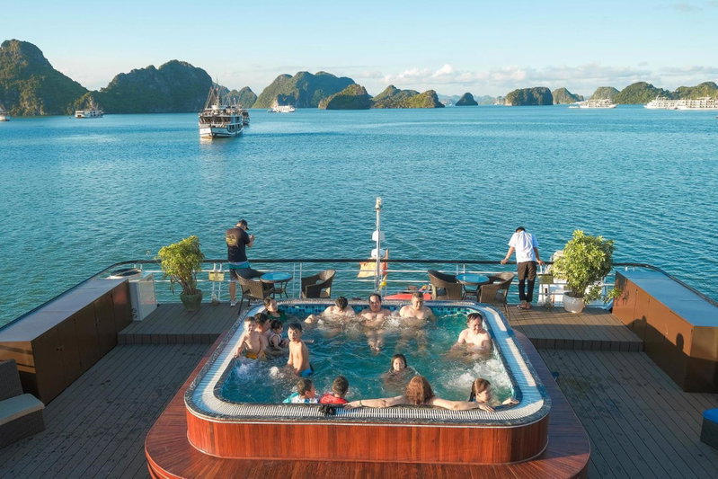 La Casta 5-Star Cruise 2D1N - Lan Ha Bay - Jacuzzi, Ha Long, Vietnam