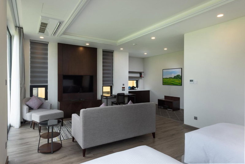 Wyndham Sky Lake Resort and Villas, Hanoi, Vietnam