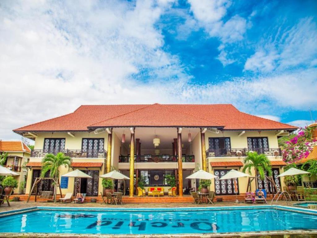 Orchid Boutique Beach Resort, Vietnam