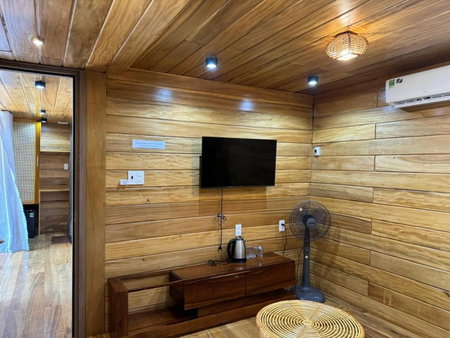 Homestay Phú Yên - Tuy Hòa - Long Thủy Song Ngư House, Tuy Hoa, Vietnam