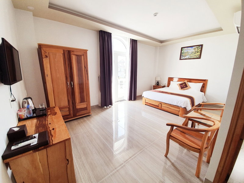 Hong Mai 2 Hotel, Cam Lam, Vietnam