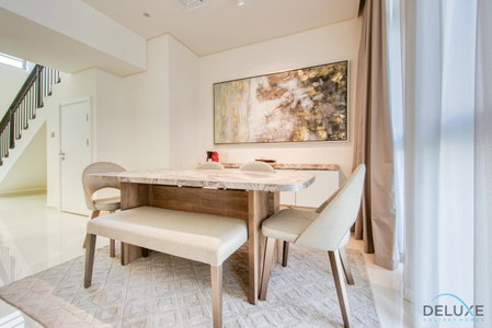 Captivating 3BR Townhouse at DAMAC Hills 2 Dubailand By Deluxe Holiday Homes, Dubai, United Arab Emirates