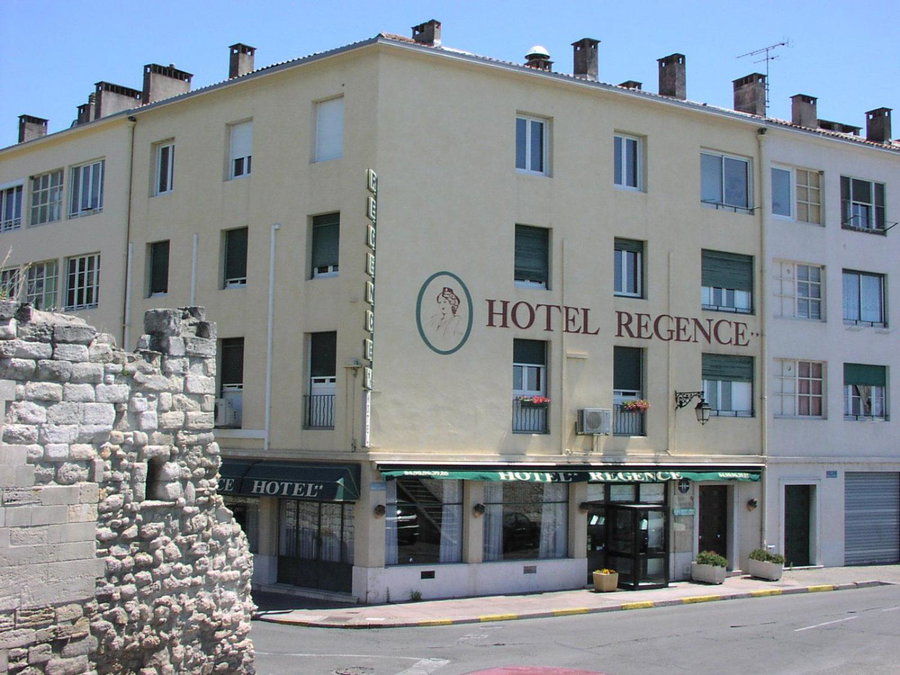 Le Régence, Arles, France