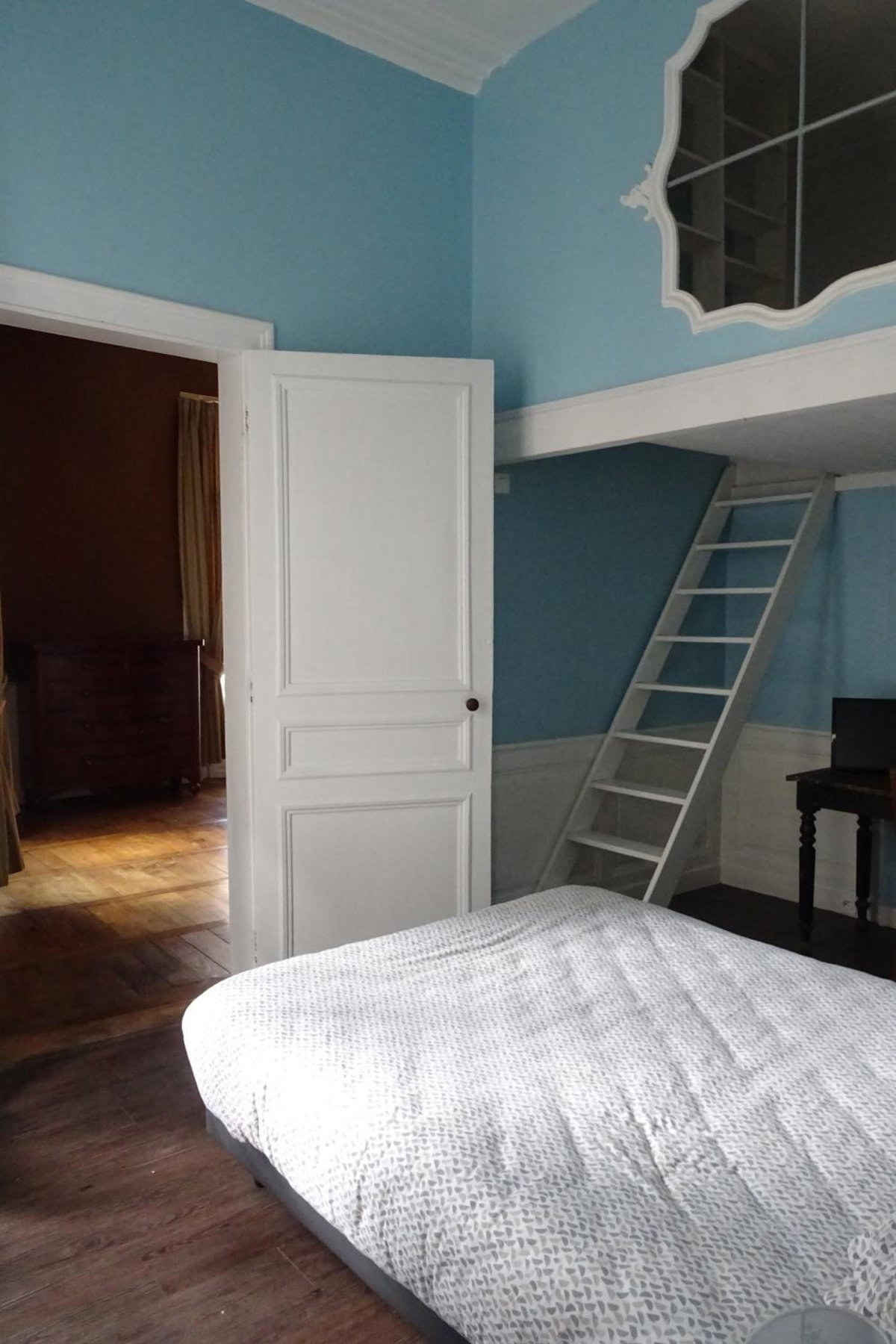Hotel · Le Quatre, Rennes