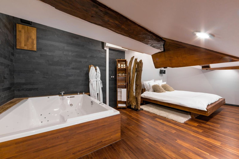 Les suites sainte claire, Annecy, France