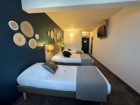 Brit Hotel Saumur, Distré, France