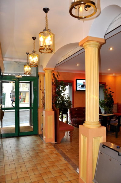 Hotel du Commerce et de Navarre, Lourdes, France