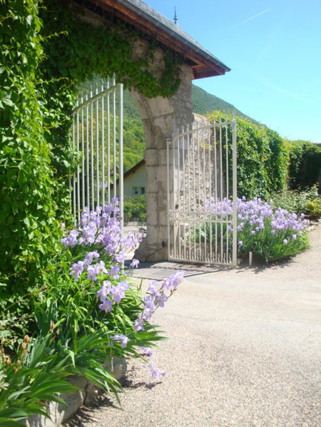 Château des Comtes de Challes, Challes-les-Eaux, France