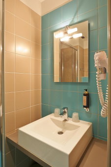 Cit'Hotel Les Alizés, Limoges, France