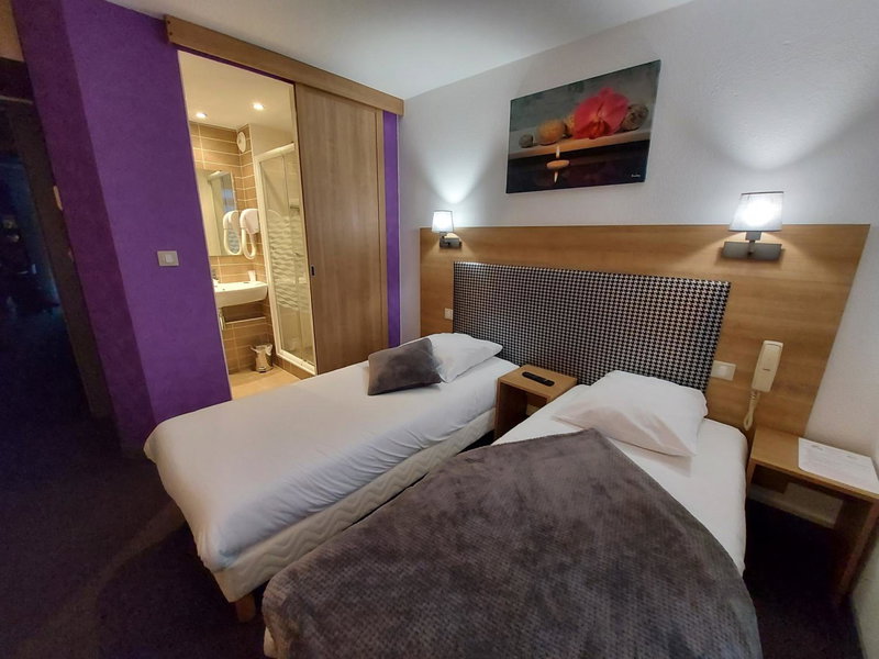 Contact Hotel Atoll, Niort, France