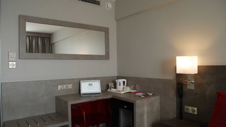 Hôtel L'Hotan, Portet-sur-Garonne, France