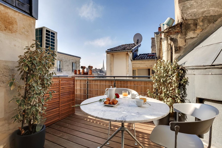 Appartements Place Gambetta - YBH, Bordeaux, France