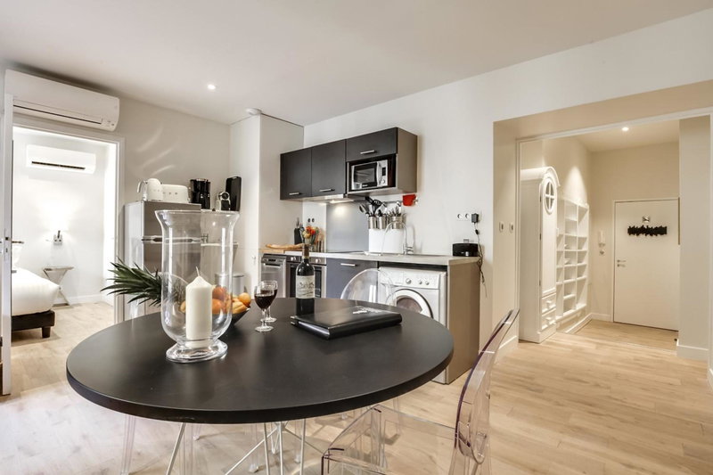 Appartements Place Gambetta - YBH, Bordeaux, France