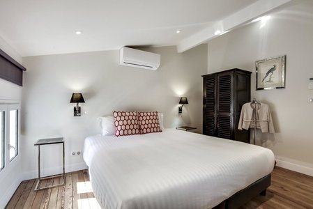 Appartements Place Gambetta - YBH, Bordeaux, France