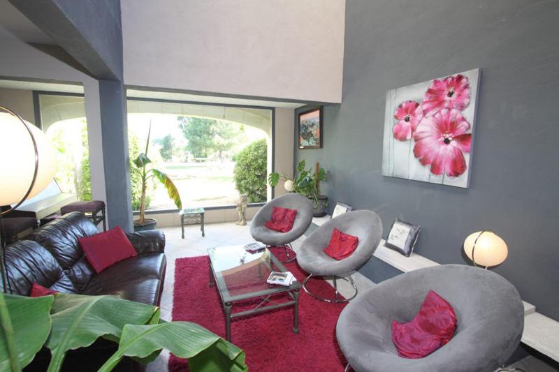Val Baussenc, The Originals Relais, Maussane-les-Alpilles, France