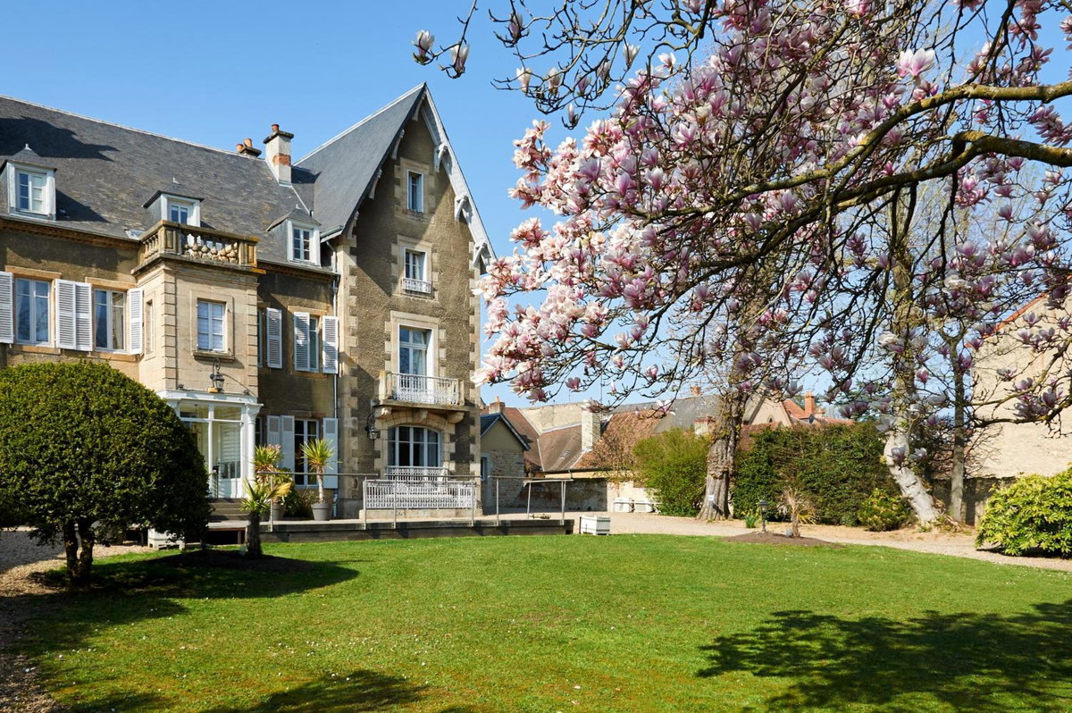 Le Clos De Bourgogne, France
