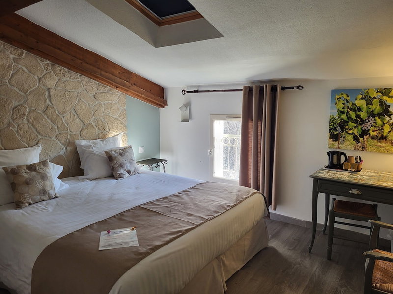 Hotel Restaurant La Ferme, Avignon, France