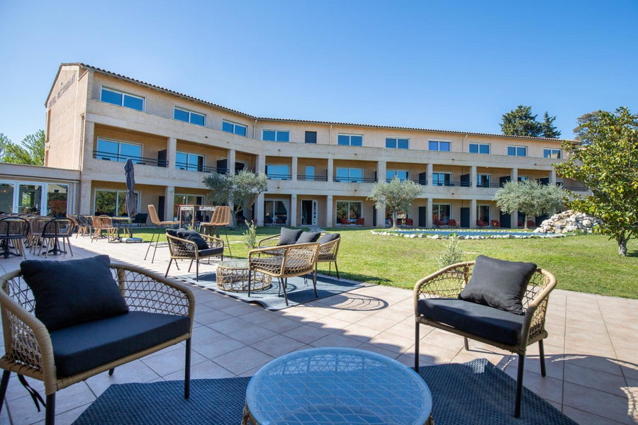 Hôtel La Perna, Pernes-les-Fontaines, France