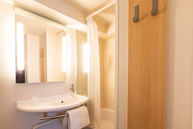B&B HOTEL Laval Changé, Change, France