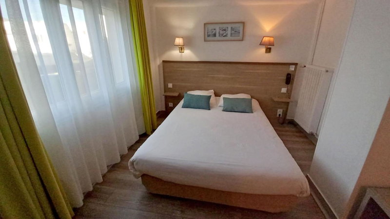 Kyriad - Royan Plage, Royan, France