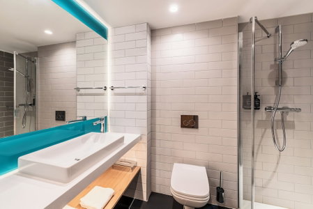 Holiday Inn Express and Suites Reims Rives De Vesle by IHG, Reims, France