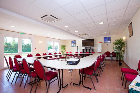 Logis Jum'Hotel, Saints-Geosmes, France