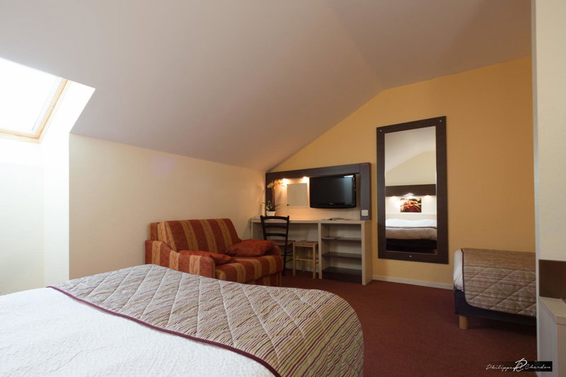 Logis Jum'Hotel, Saints-Geosmes, France