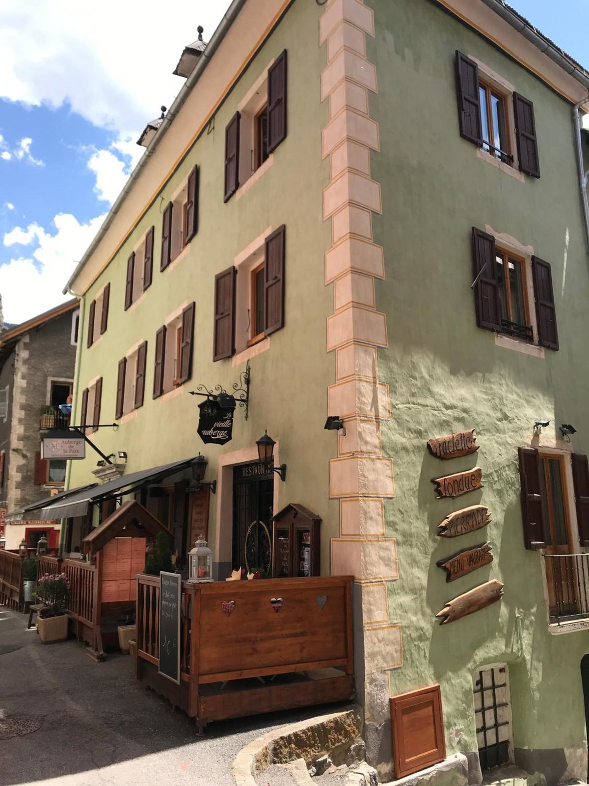 Auberge de la Paix, Francia
