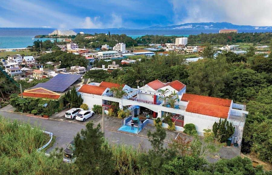 Surfside Bed & Breakfast, Onna, Japan