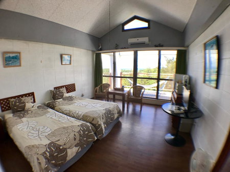 Surfside Bed & Breakfast, Onna, Japan