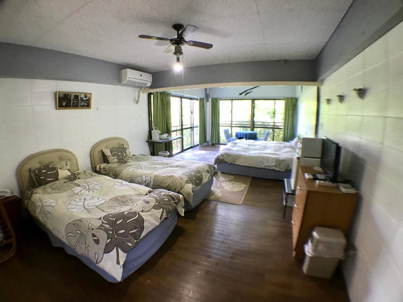 Surfside Bed & Breakfast, Onna, Japan