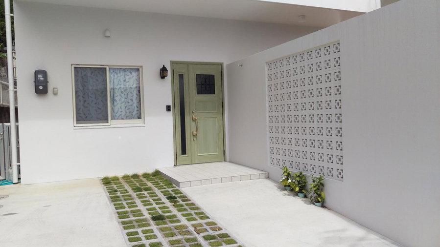 Green House, Urasoe, Japan