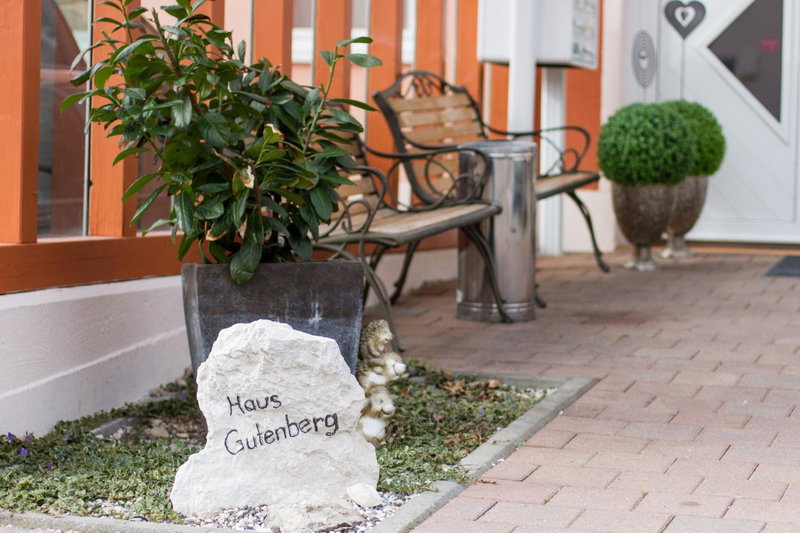 Hotel Garni Haus zum Gutenberg, Hallbergmoos, Germany