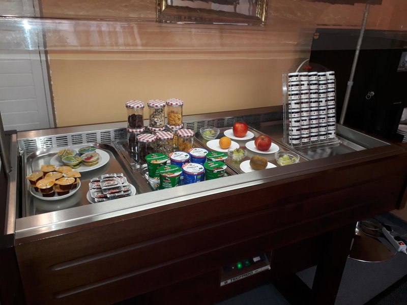 Hotel Garni am Markt - Businesshotel - Frühstücksbuffet - Fahrradabstellplatz - Hunde willkommen, Neustadt bei Coburg, Germany
