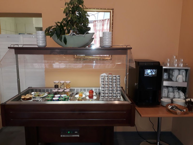 Hotel Garni am Markt - Businesshotel - Frühstücksbuffet - Fahrradabstellplatz - Hunde willkommen, Neustadt bei Coburg, Germany