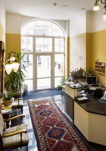 Hotel Garni am Markt - Businesshotel - Frühstücksbuffet - Fahrradabstellplatz - Hunde willkommen, Neustadt bei Coburg, Germany