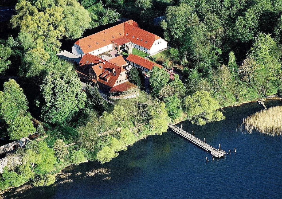 Hotel · Seehotel Heidehof, Klein Nemerow