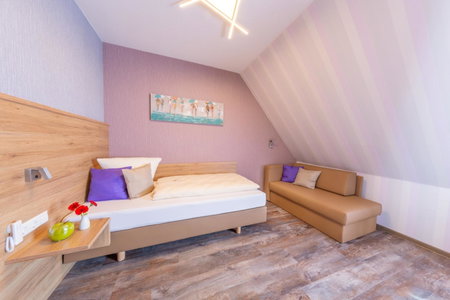 Hotel Reinhardtshof Garni, Wolfschlugen, Germany