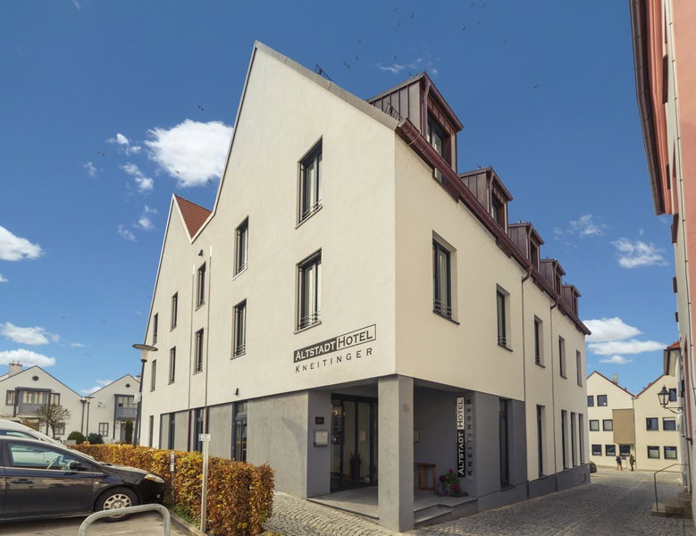 Altstadthotel Kneitinger, Abensberg, Abensberg, Germany