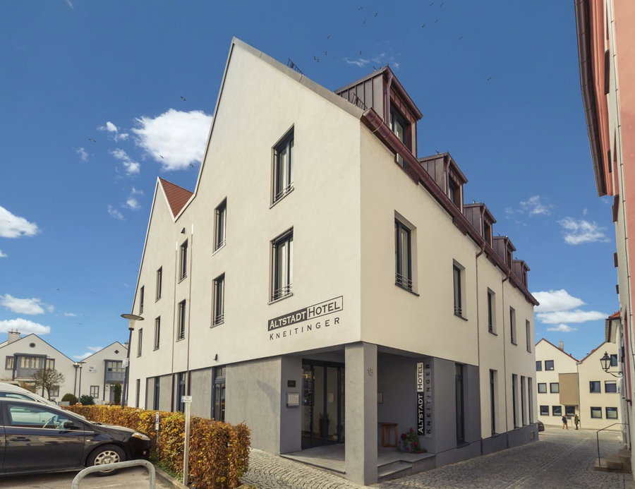 Altstadthotel Kneitinger, Abensberg, Abensberg, Germany