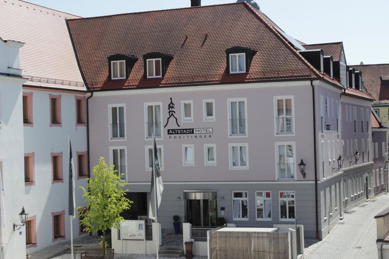 Altstadthotel Kneitinger, Abensberg, Abensberg, Germany