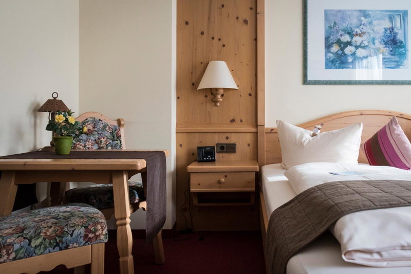 AKZENT Hotel Am Bach, Hoteleingang über Bohnmühlgasse 5, Dettelbach, Germany