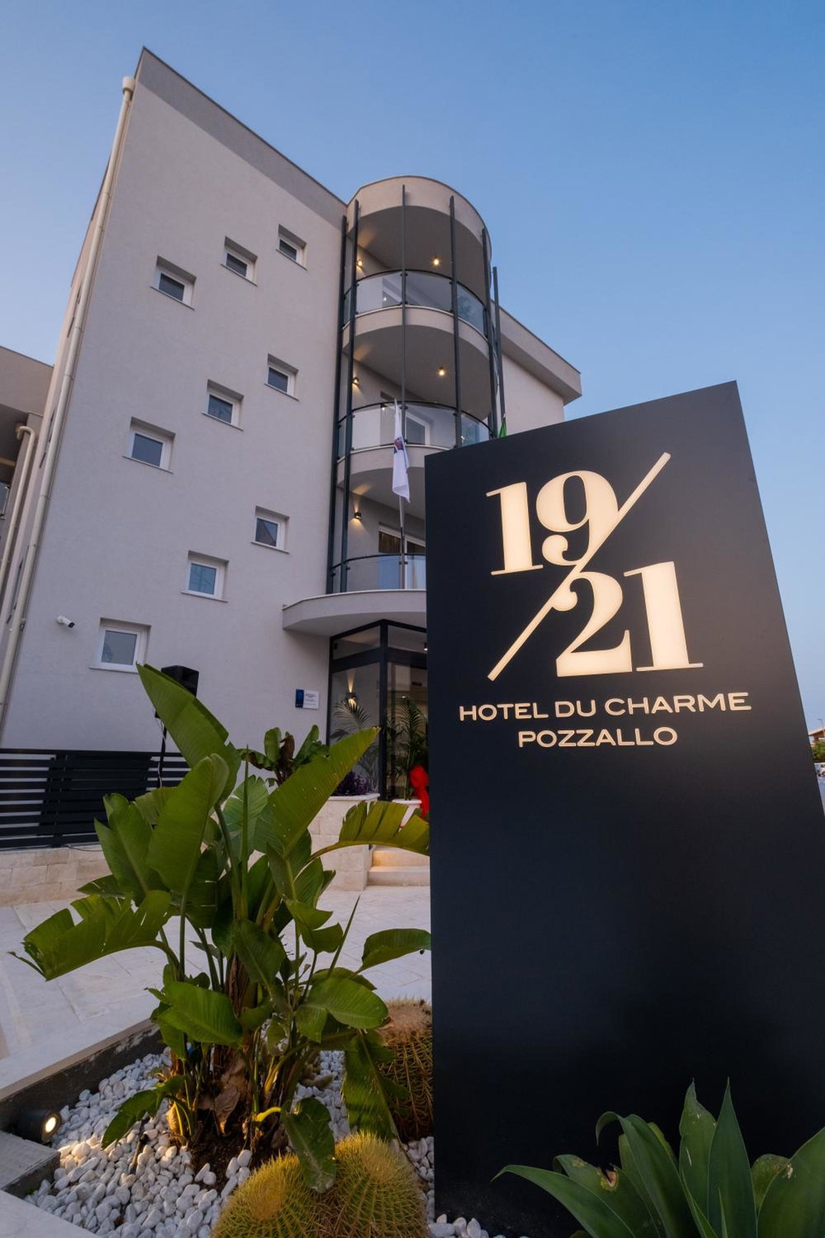 Hotel 1921, Italie