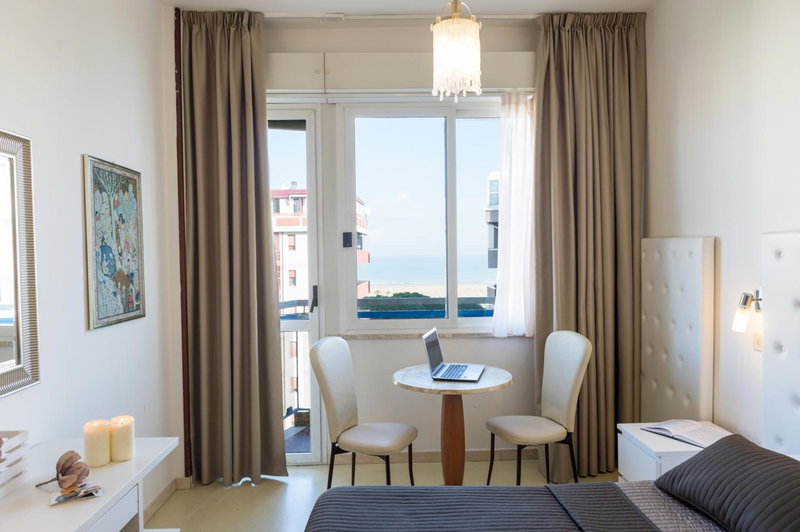 Hotel La Perla Rimini, Rimini, Italy