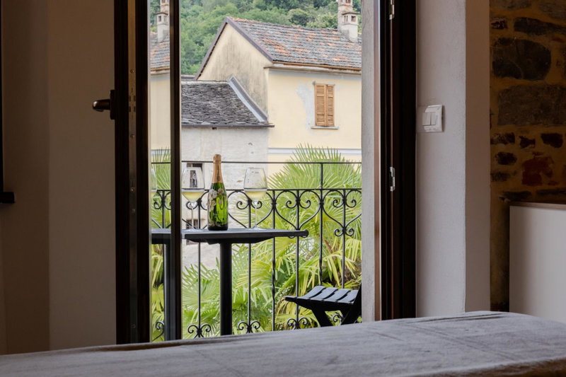 Casa Tabarini, Pettenasco, Italy