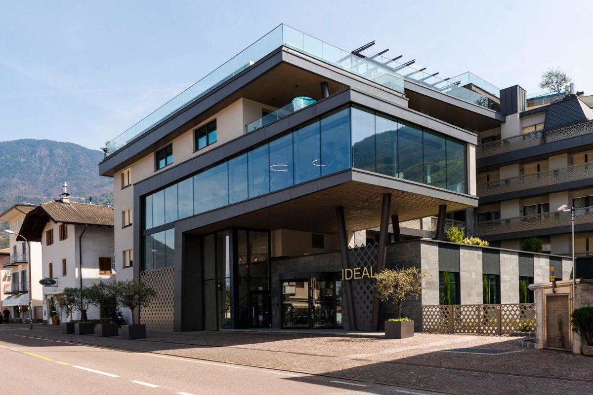 Hotel · Hotel Ideal Park, Laives