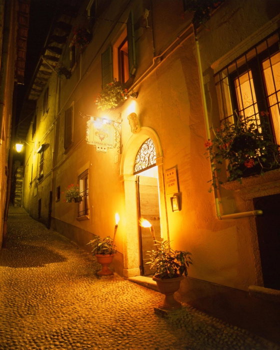 La Contrada dei Monti, Orta San Giulio, Italy