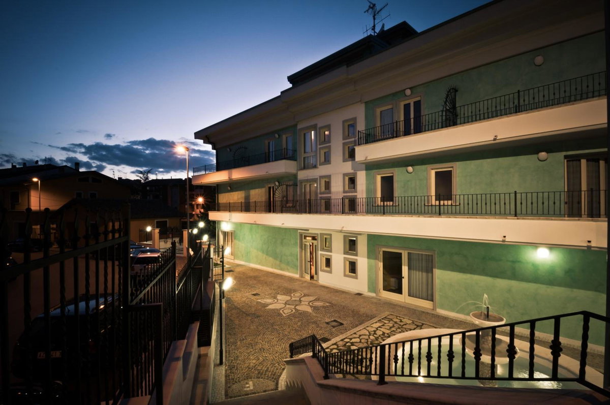 Hotel · Hotel San Berardo, Pescina